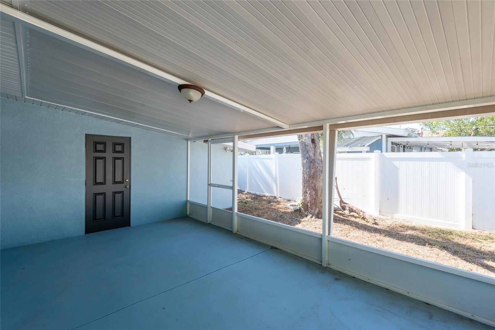 Listing photo id 21 for 4733 Wyoming Avenue