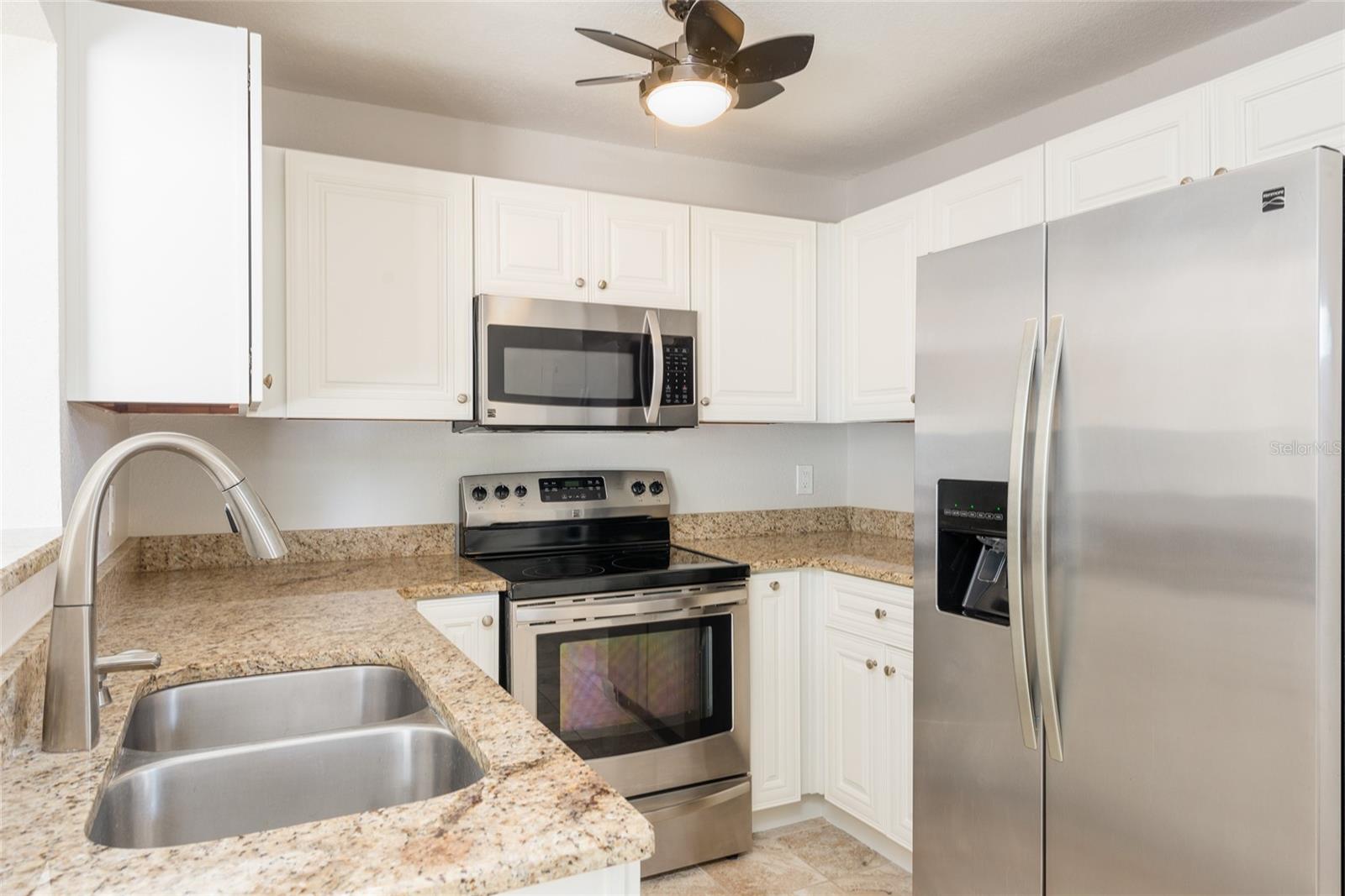 Listing photo id 6 for 4733 Wyoming Avenue