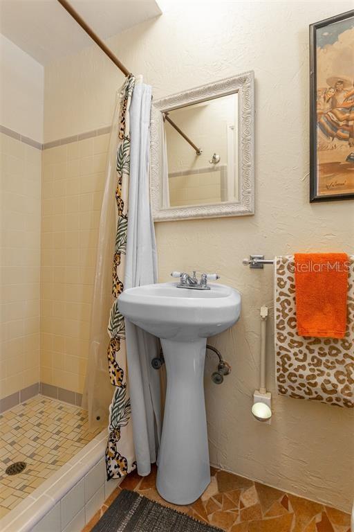 Image 31 of 75 For 3649 Foster Hill Drive N