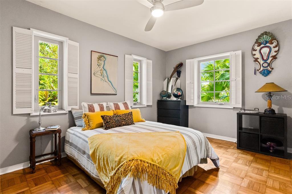 Image 32 of 75 For 3649 Foster Hill Drive N