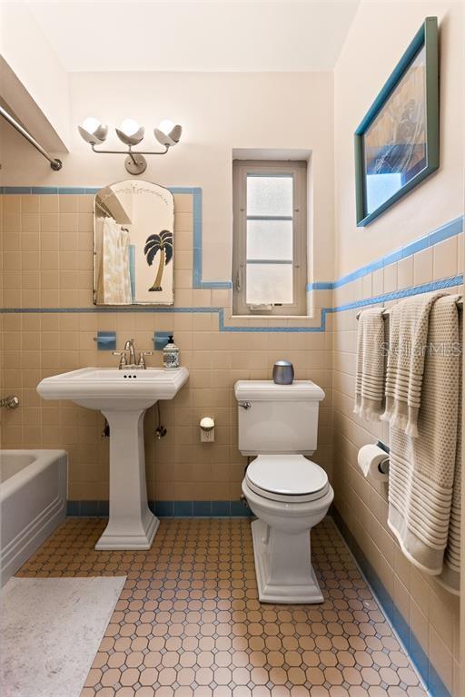 Image 34 of 75 For 3649 Foster Hill Drive N