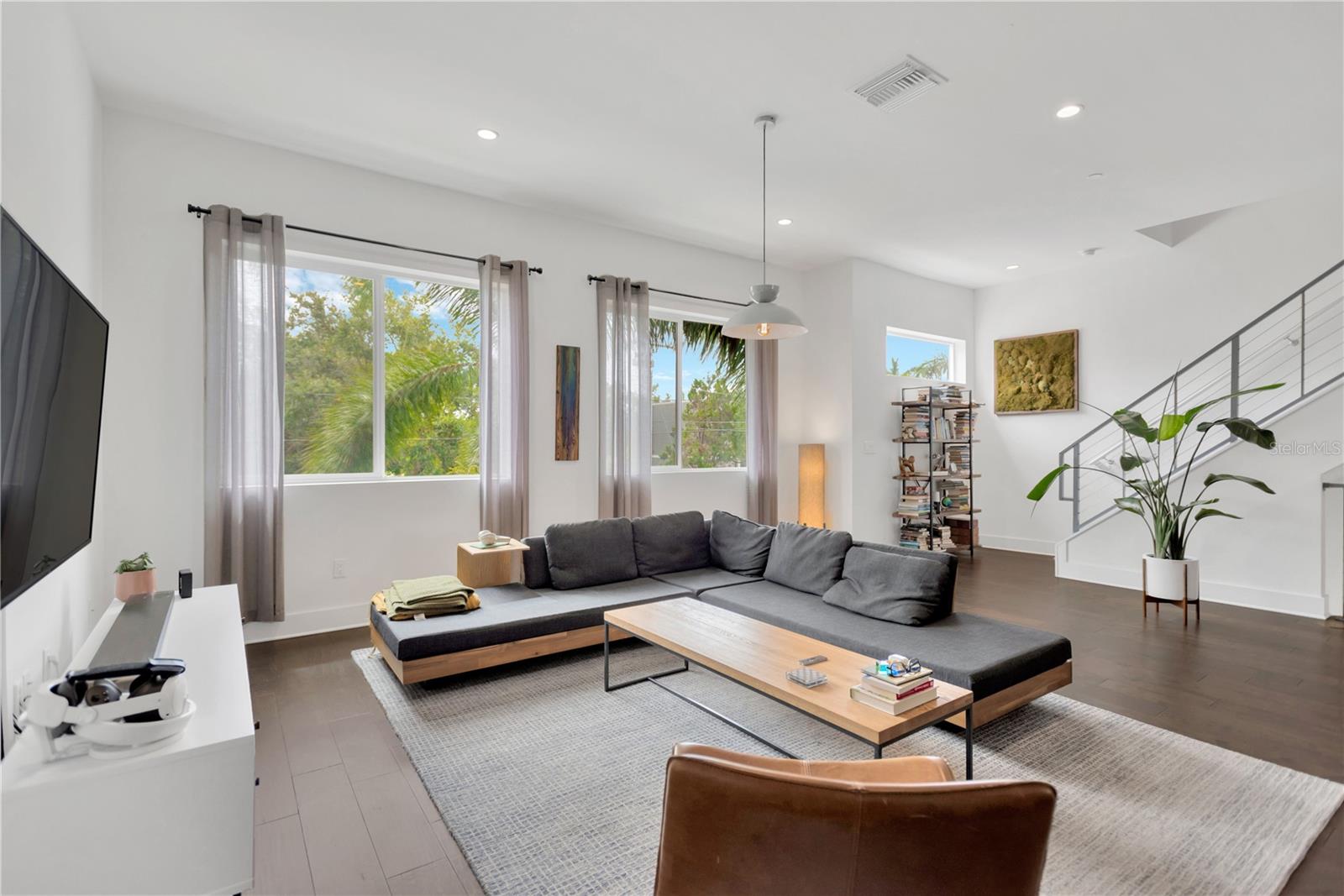 Image 13 of 36 For 3100 Paul Avenue 14