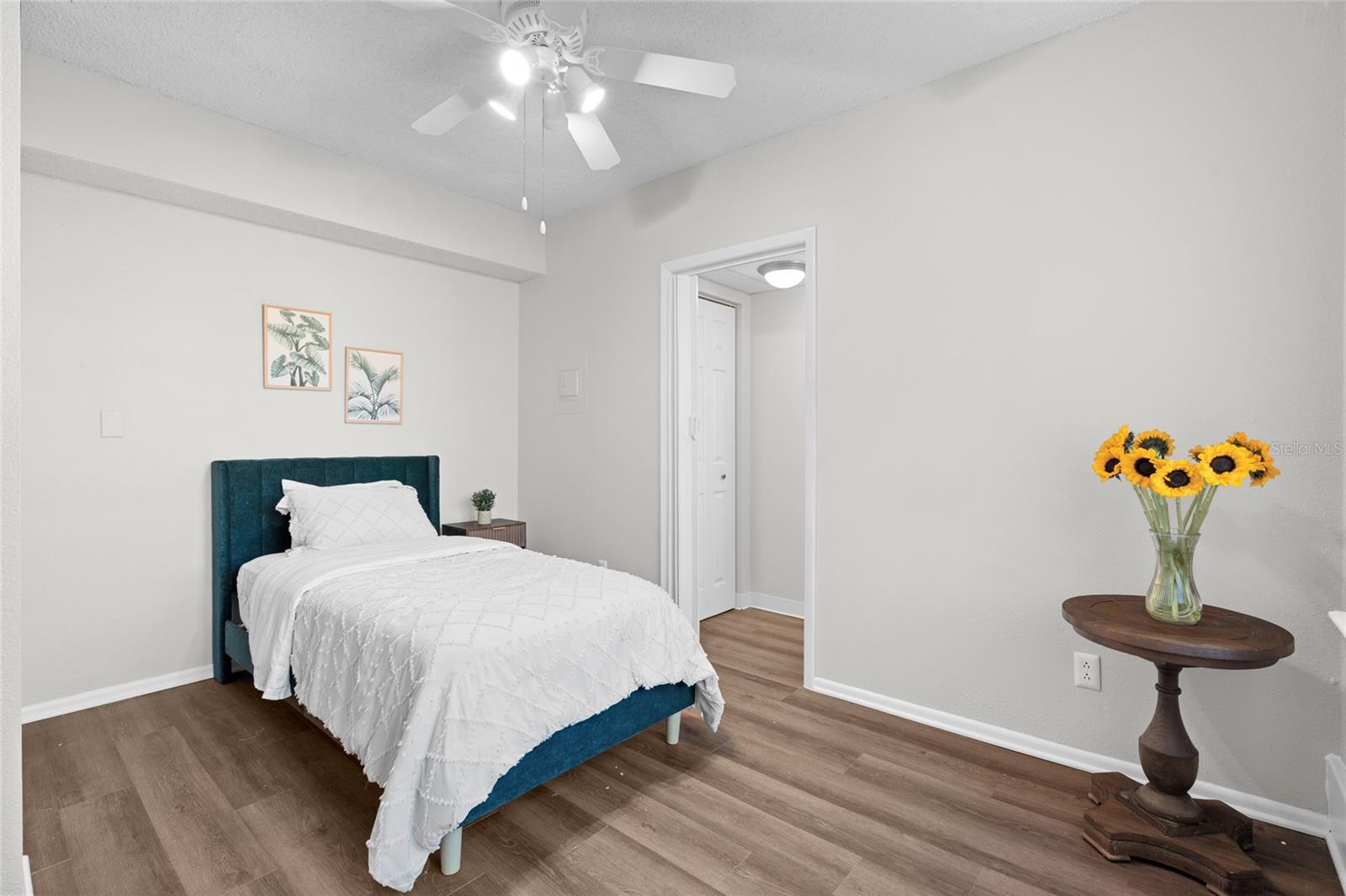 Image 13 of 17 For 411 1st Avenue N 307