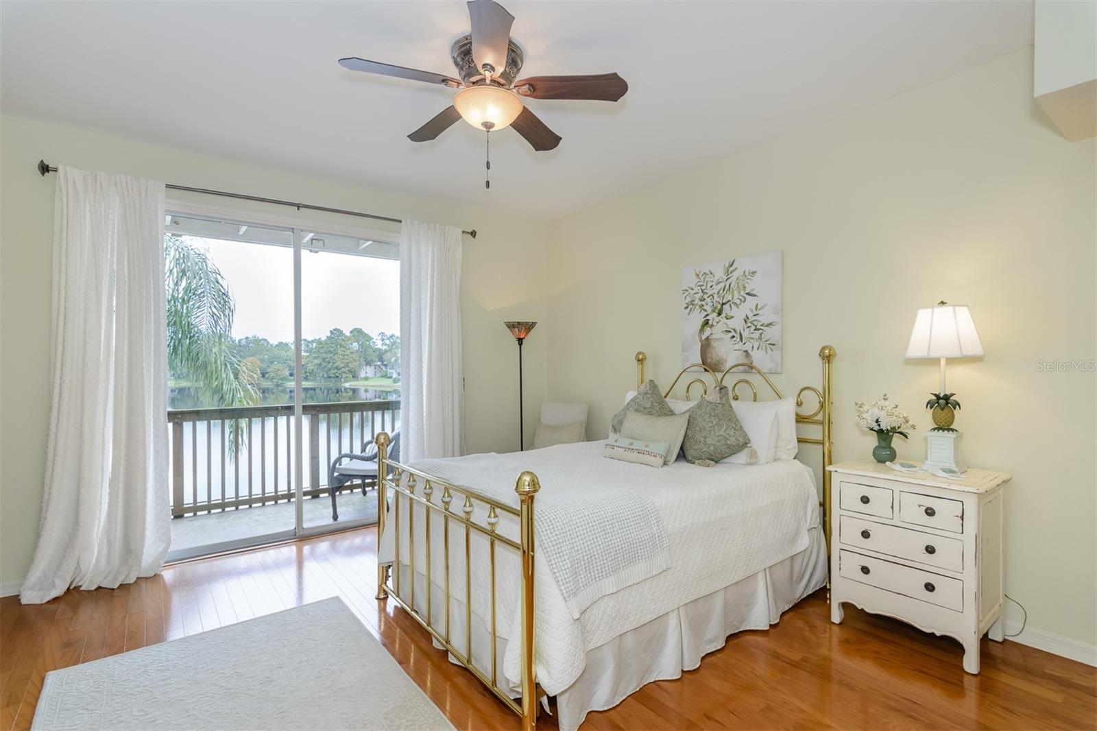 Image 27 of 96 For 2648 Sabal Springs Drive 6