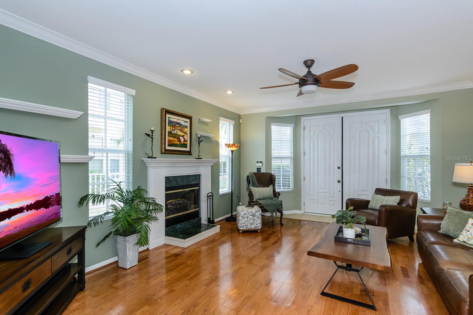 Image 6 of 96 For 2648 Sabal Springs Drive 6