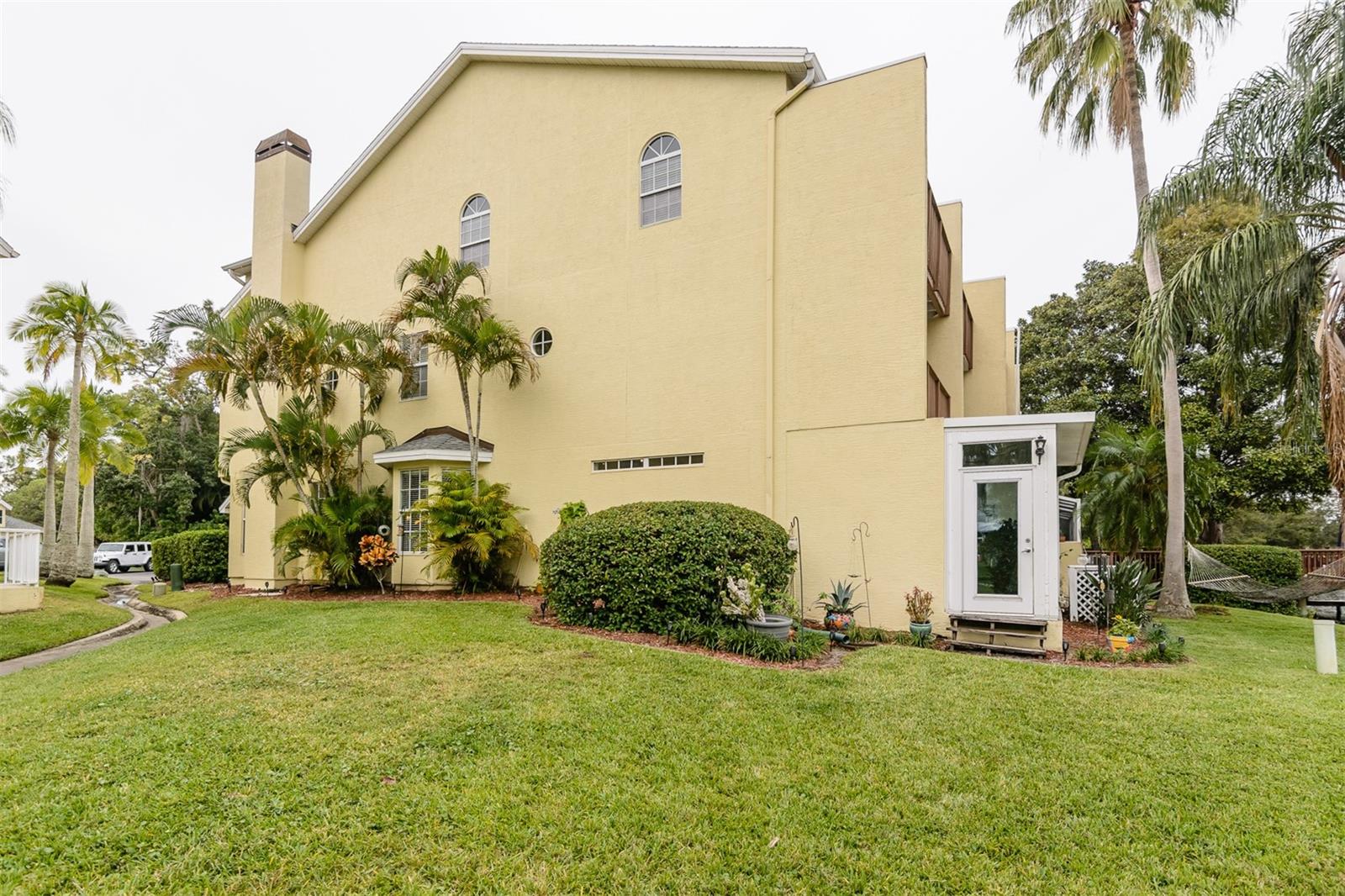 Image 65 of 96 For 2648 Sabal Springs Drive 6