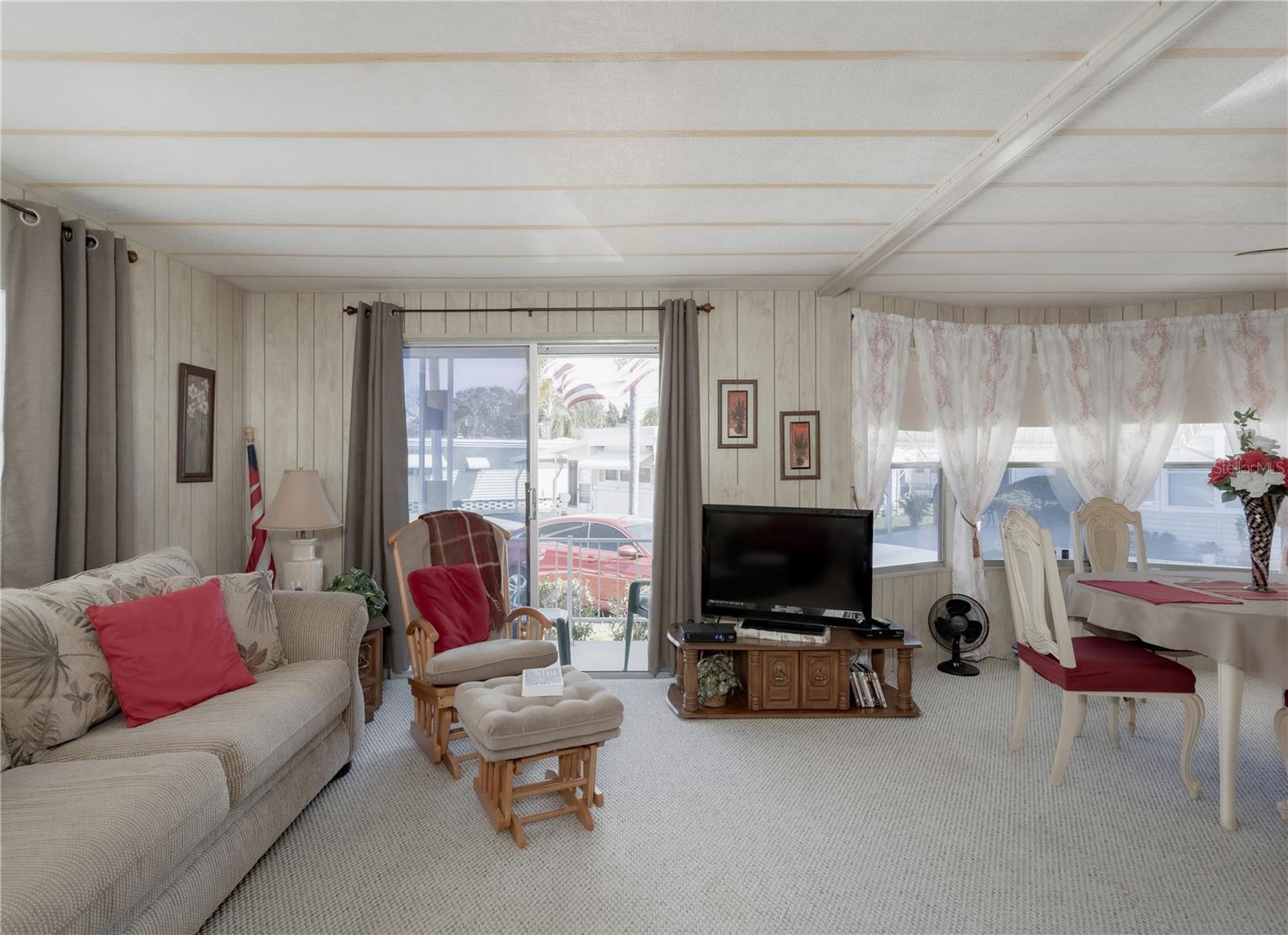 Image 19 of 21 For 4132 72nd Street N 37