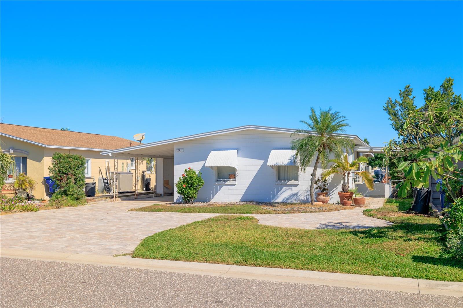 Image 22 of 32 For 17611 1st Street E