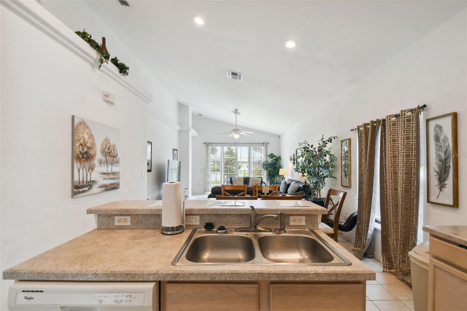 Image 16 of 81 For 908 Andalusia Loop