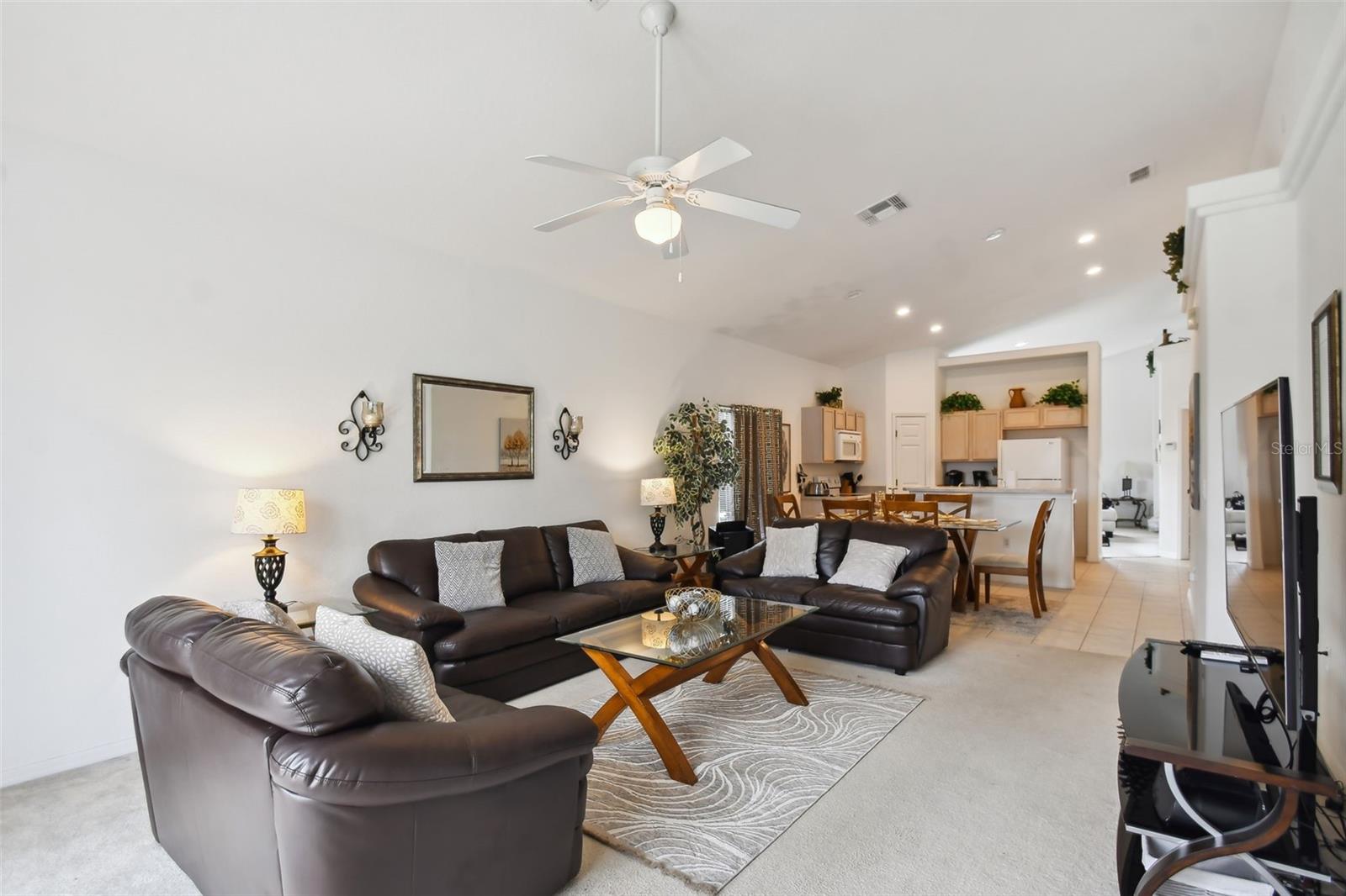 Image 19 of 81 For 908 Andalusia Loop