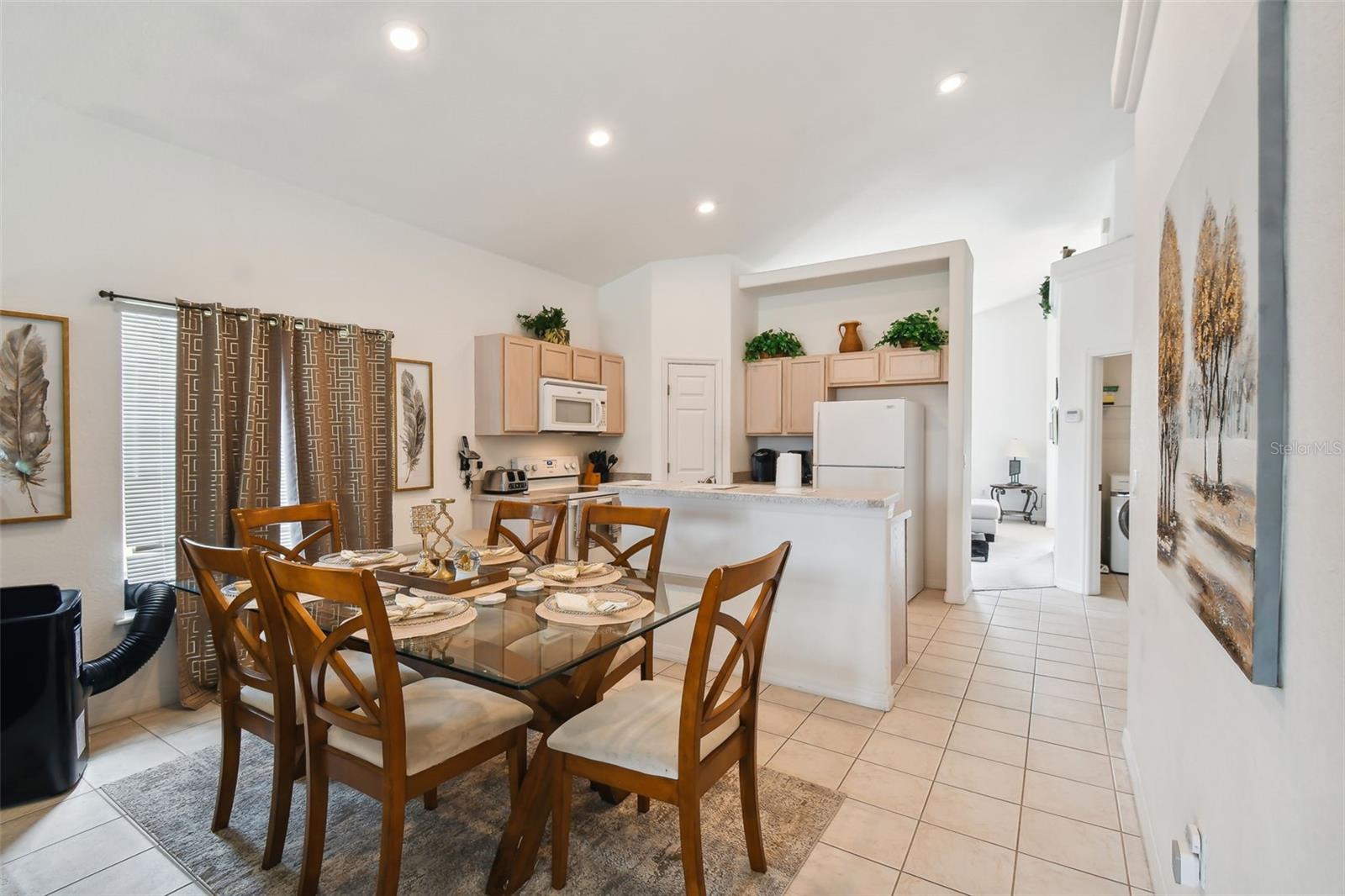 Image 23 of 81 For 908 Andalusia Loop