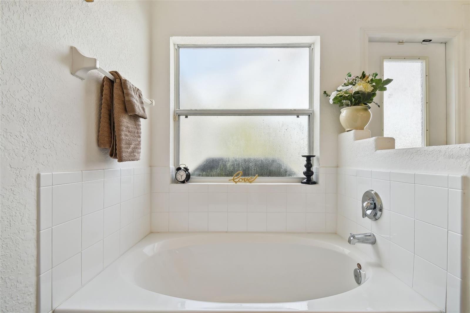 Image 25 of 81 For 908 Andalusia Loop