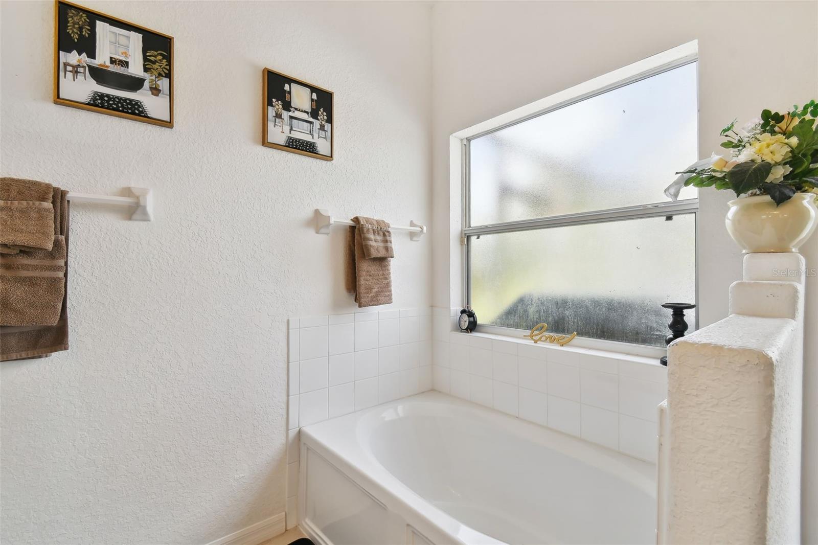 Image 26 of 81 For 908 Andalusia Loop