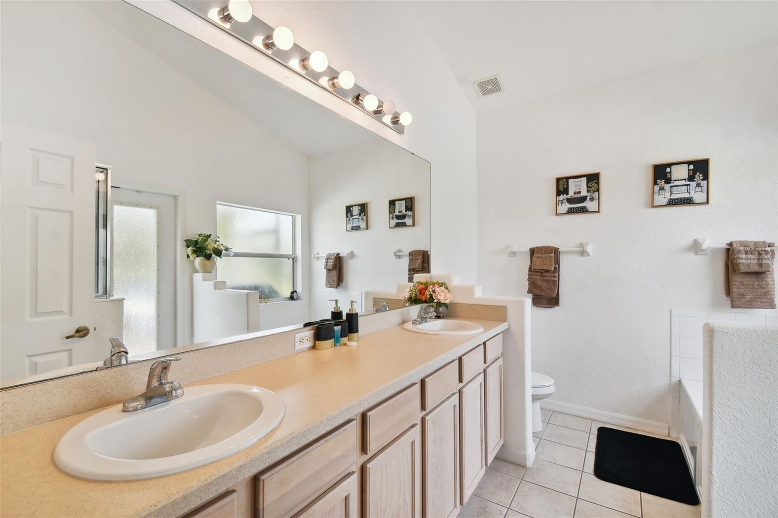 Image 30 of 81 For 908 Andalusia Loop