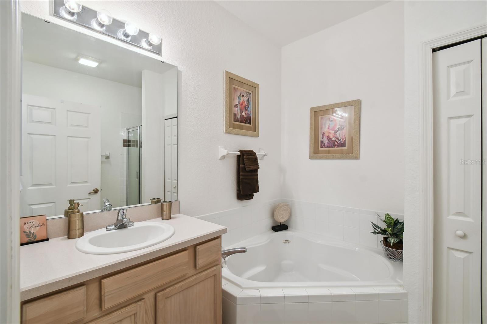 Image 34 of 81 For 908 Andalusia Loop