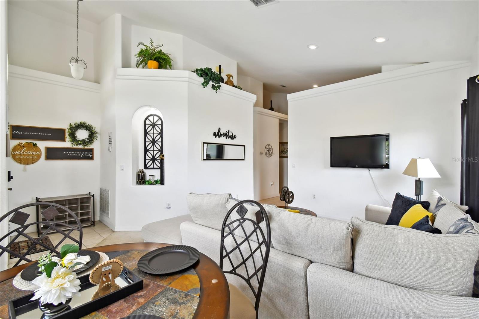 Image 4 of 81 For 908 Andalusia Loop