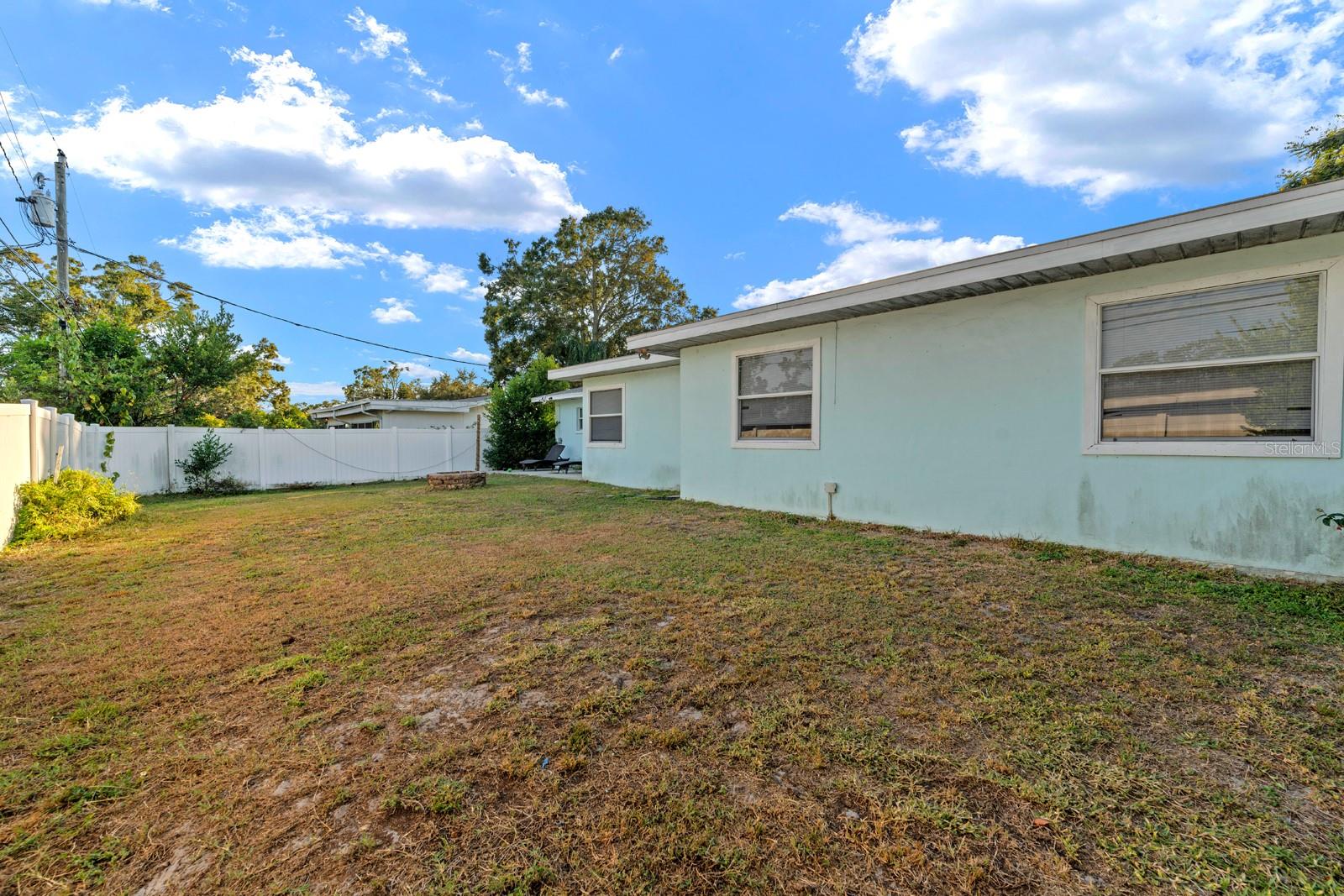 Image 24 of 27 For 1825 Welland Drive