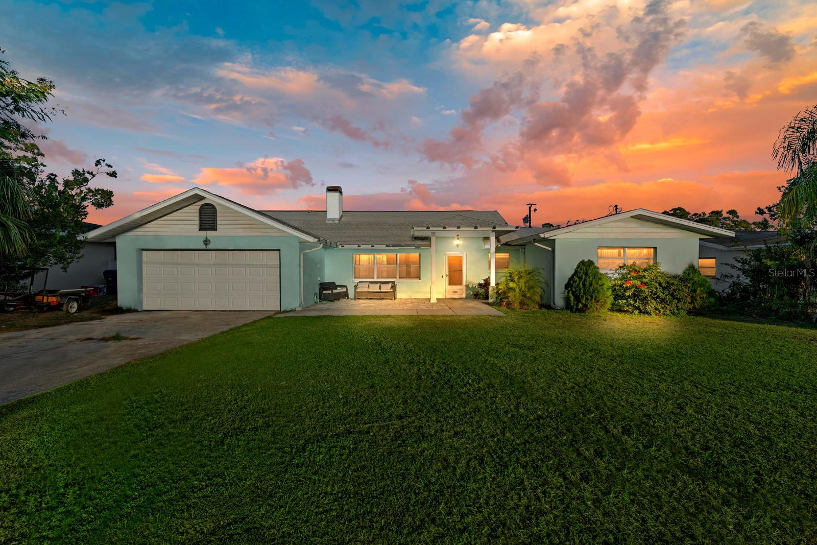 Image 3 of 27 For 1825 Welland Drive