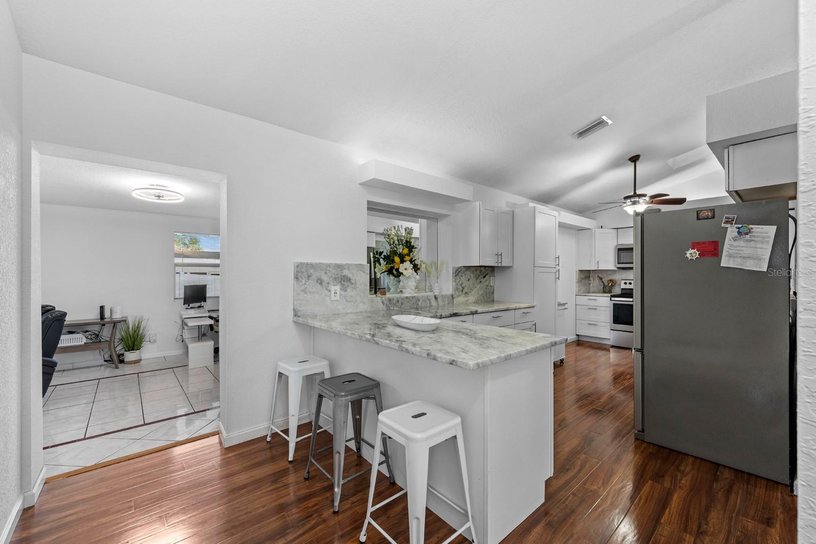 Image 9 of 27 For 1825 Welland Drive