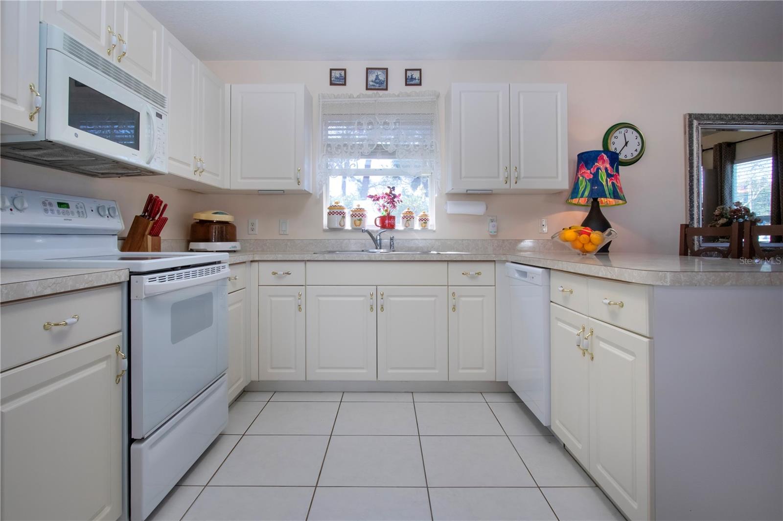 Image 24 of 64 For 4010 Lockwood Ridge Road