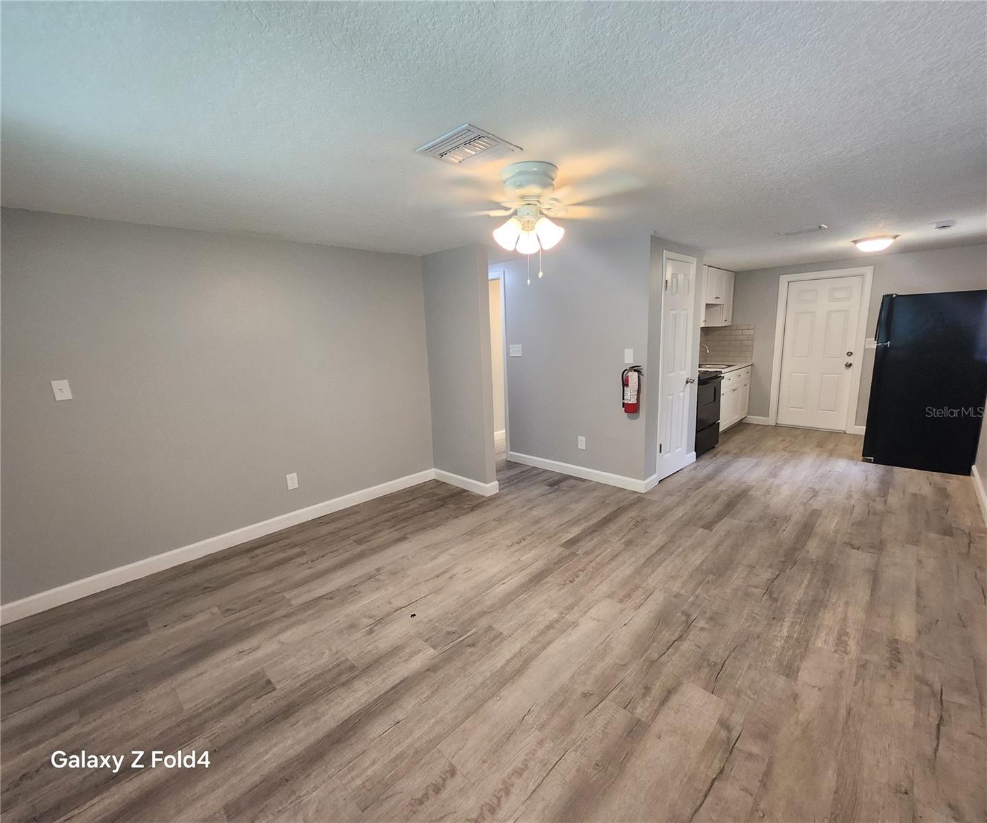 Image 5 of 15 For 12319 9th Street A