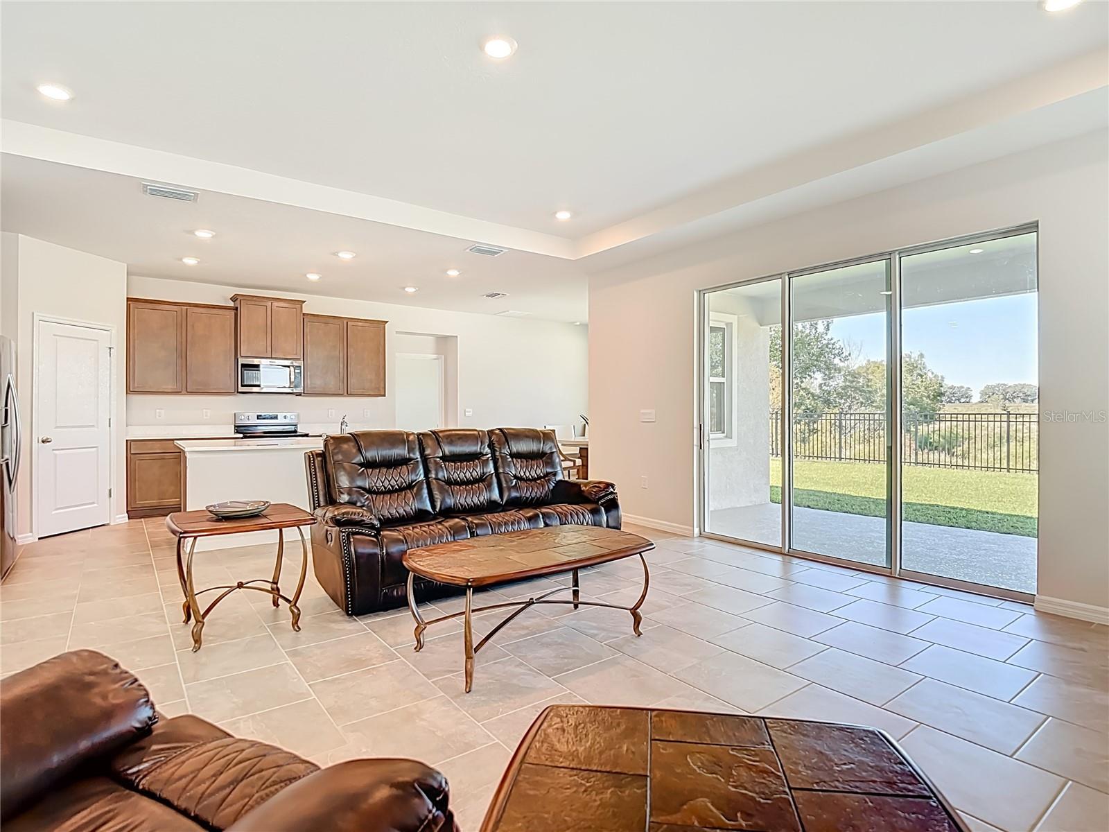 Image 13 of 92 For 10471 Bridgegate Heights Loop