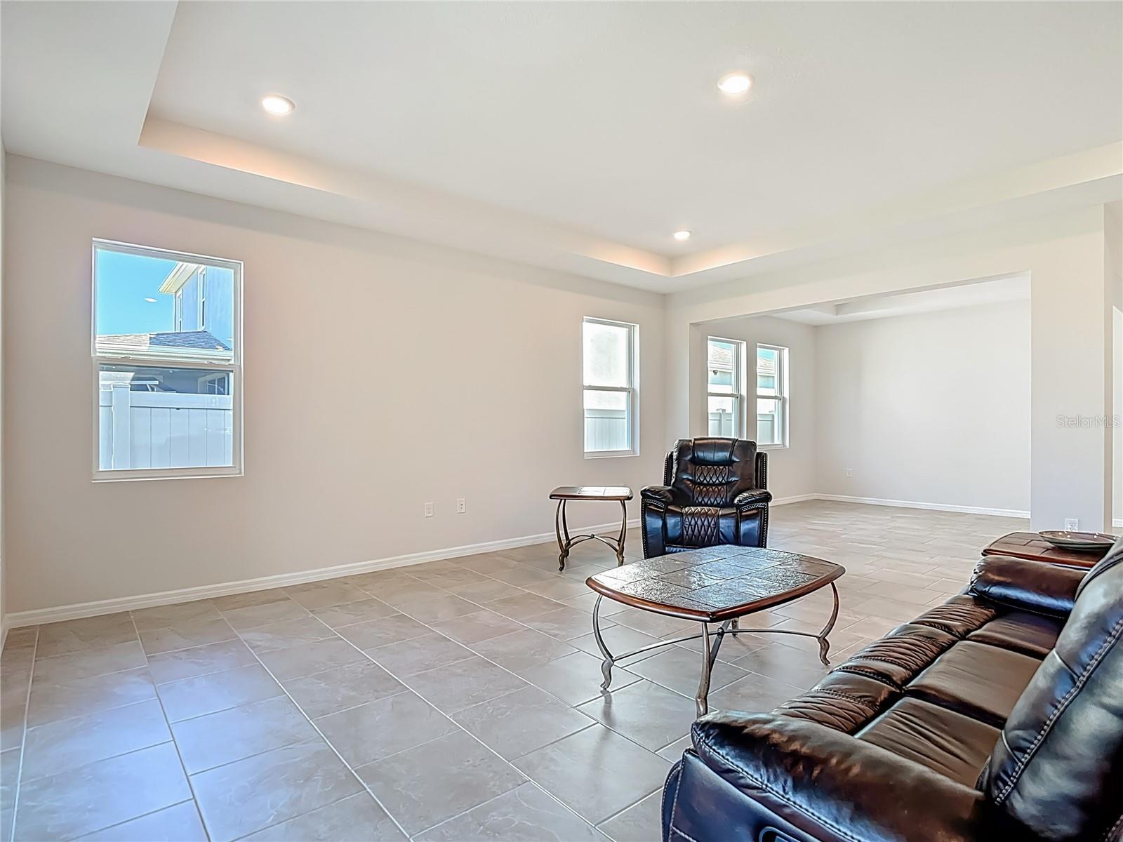 Image 15 of 92 For 10471 Bridgegate Heights Loop