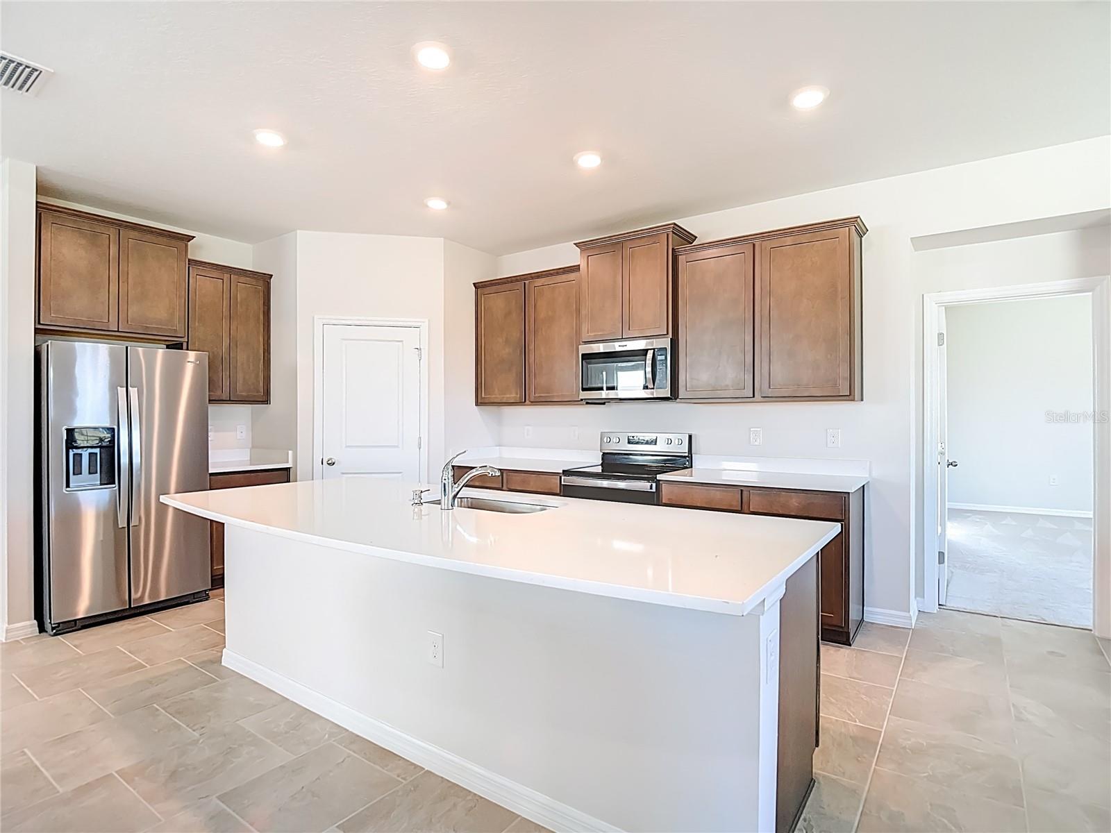 Image 16 of 92 For 10471 Bridgegate Heights Loop