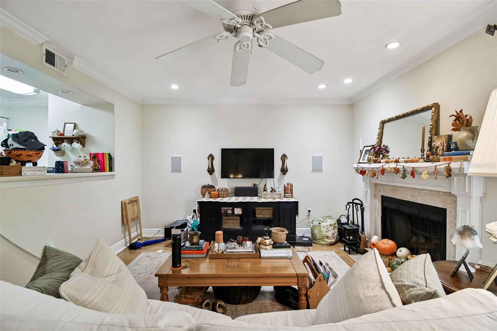 Image 10 of 42 For 1000 Horatio Street 202