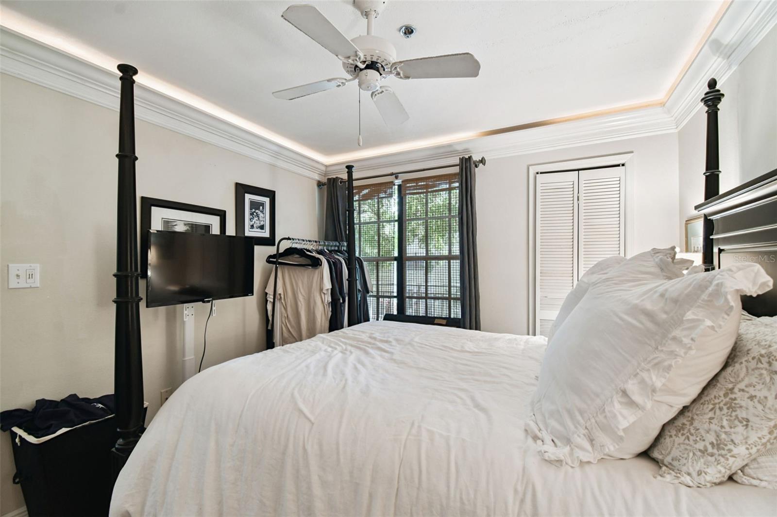 Image 21 of 42 For 1000 Horatio Street 202