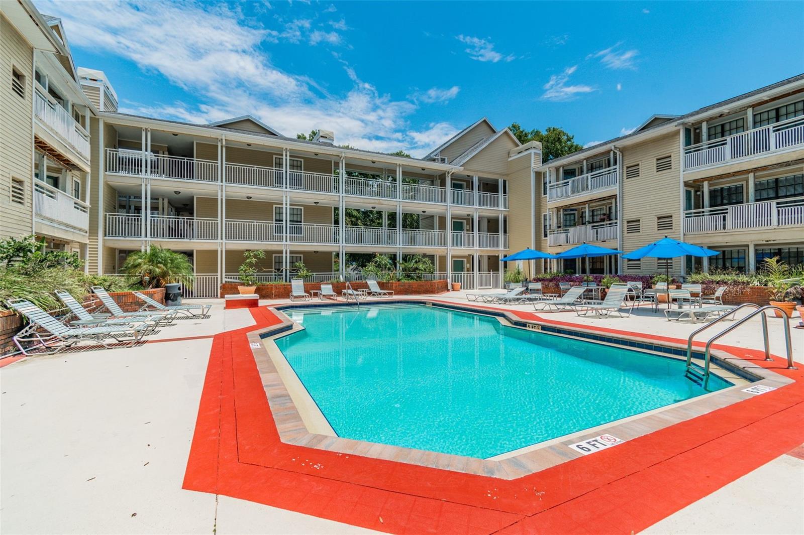 Image 38 of 42 For 1000 Horatio Street 202