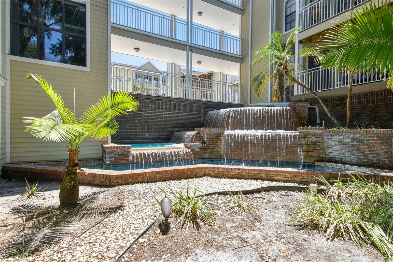 Image 39 of 42 For 1000 Horatio Street 202