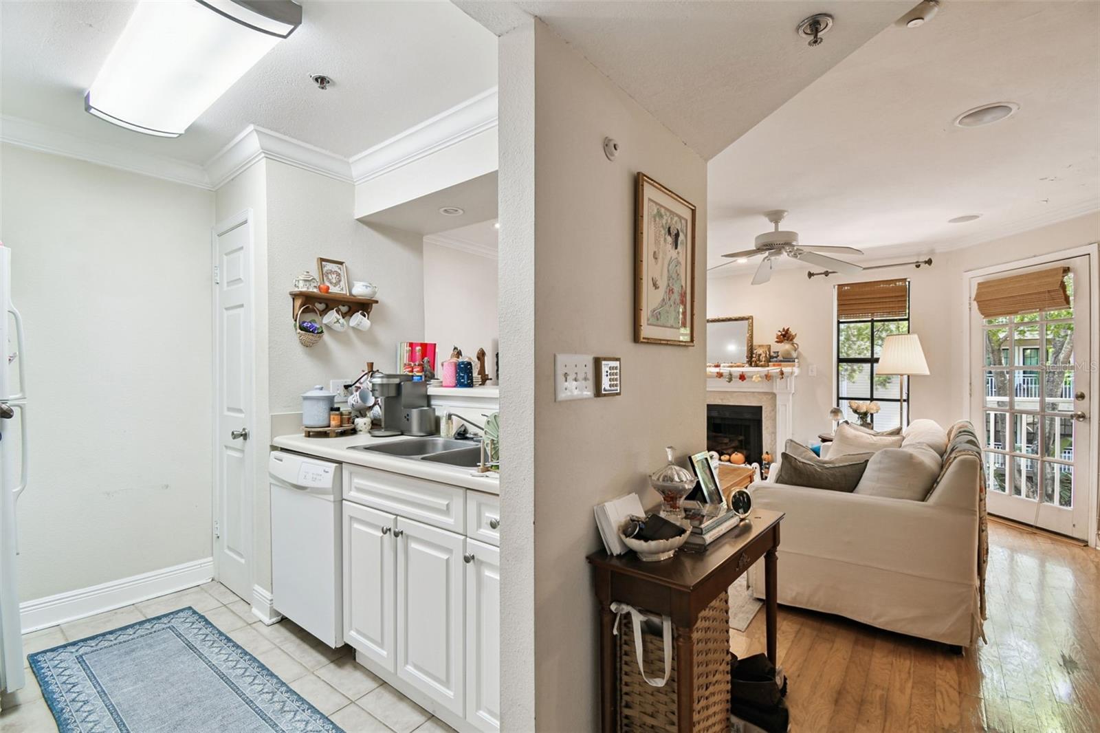 Image 5 of 42 For 1000 Horatio Street 202