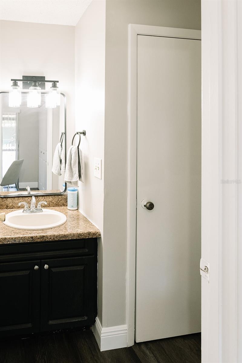 Image 16 of 31 For 14115 Village View Drive