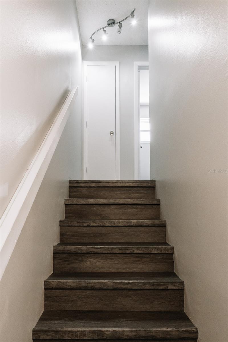 Image 18 of 31 For 14115 Village View Drive