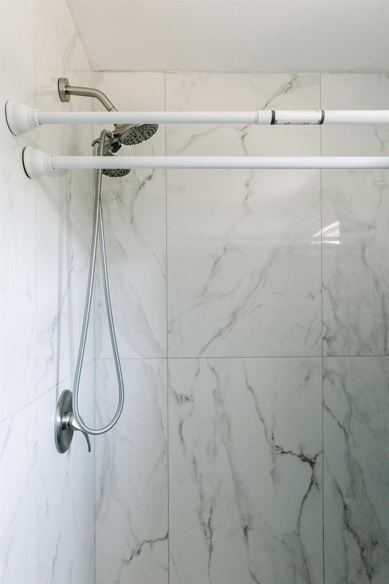 Image 21 of 31 For 14115 Village View Drive