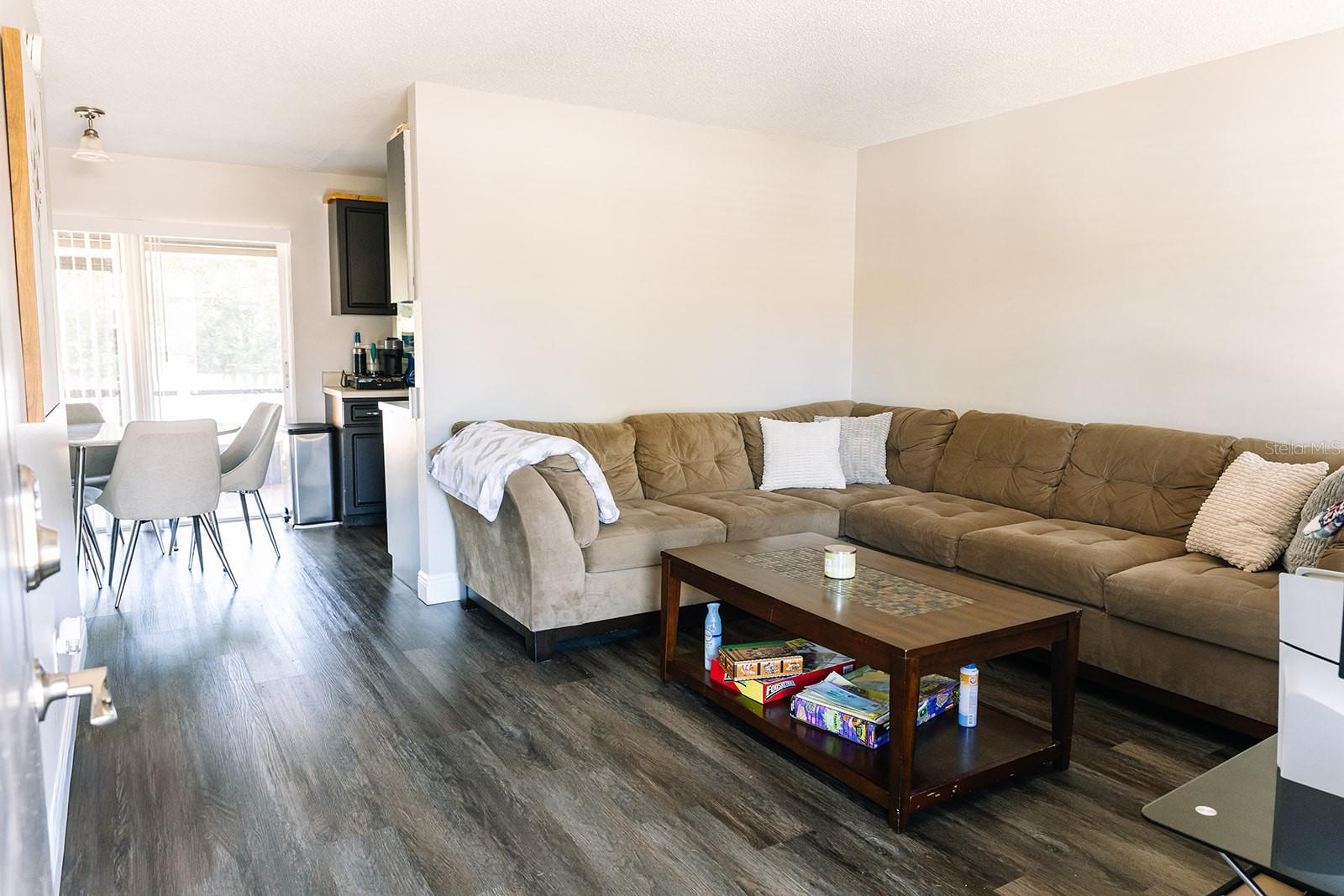 Image 5 of 31 For 14115 Village View Drive