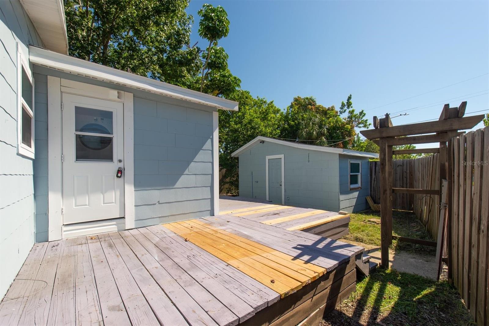 Image 23 of 26 For 1101 A 28th Street N