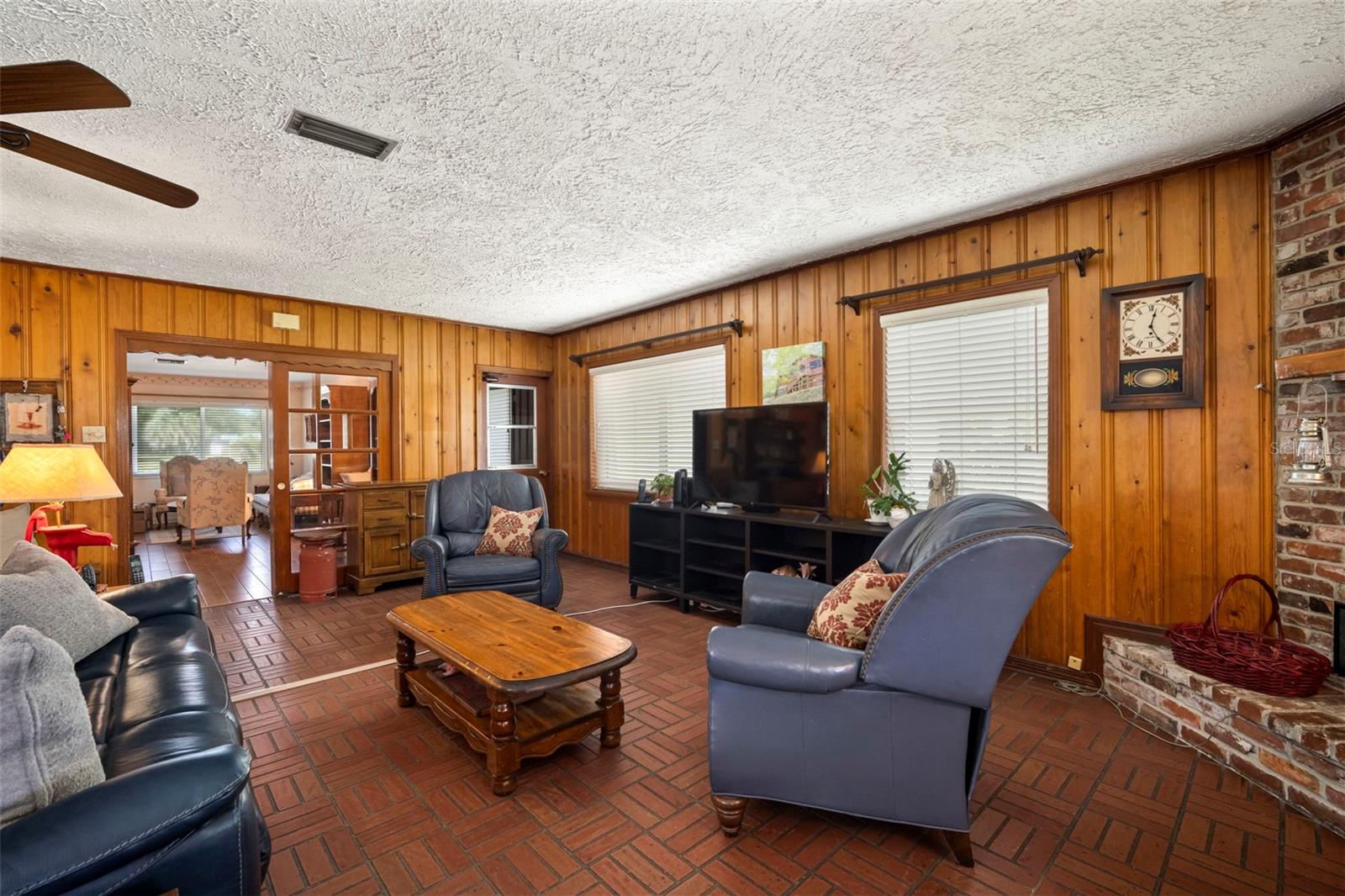 Image 10 of 38 For 501 Bryan Circle