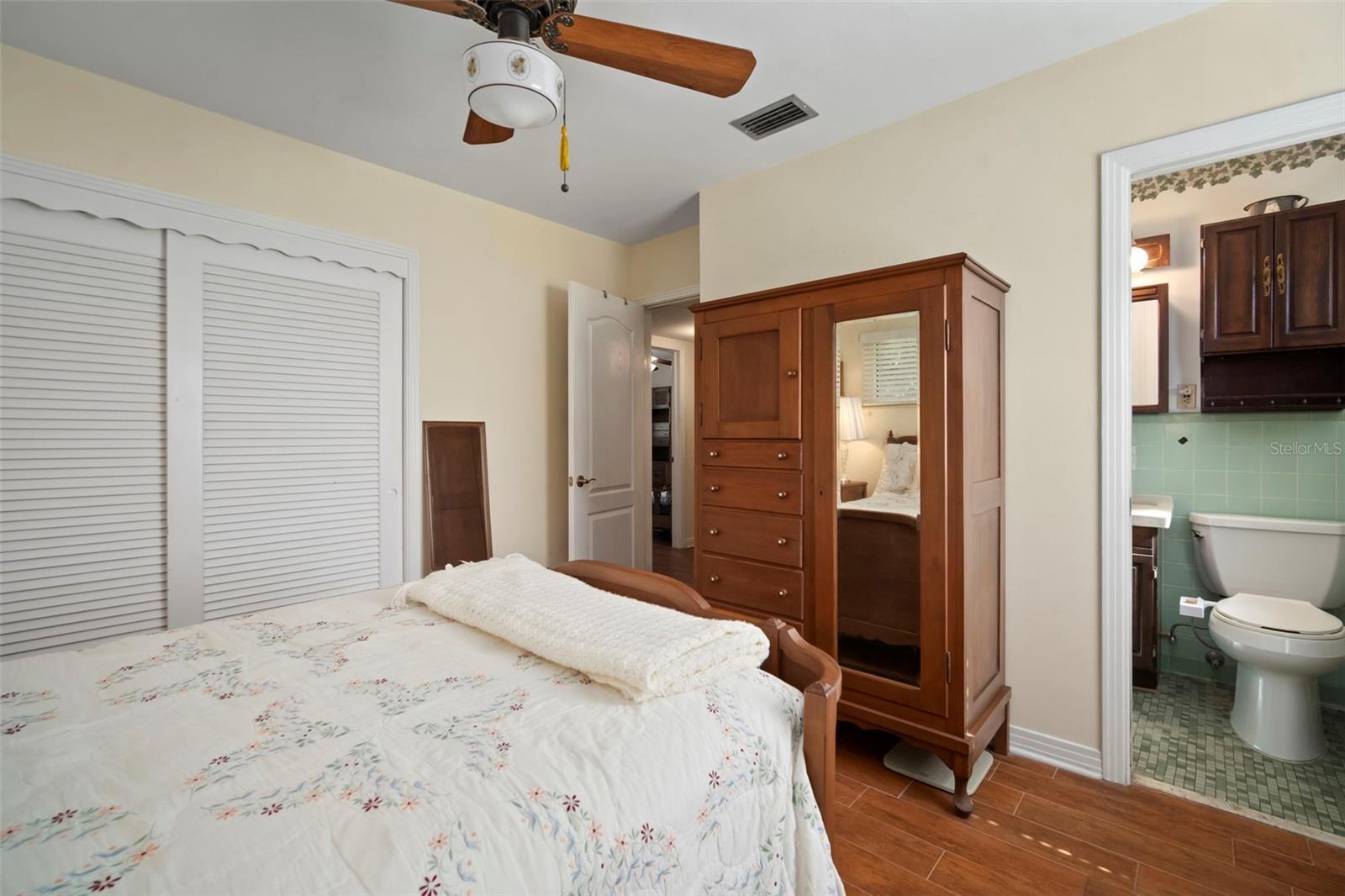 Image 18 of 38 For 501 Bryan Circle