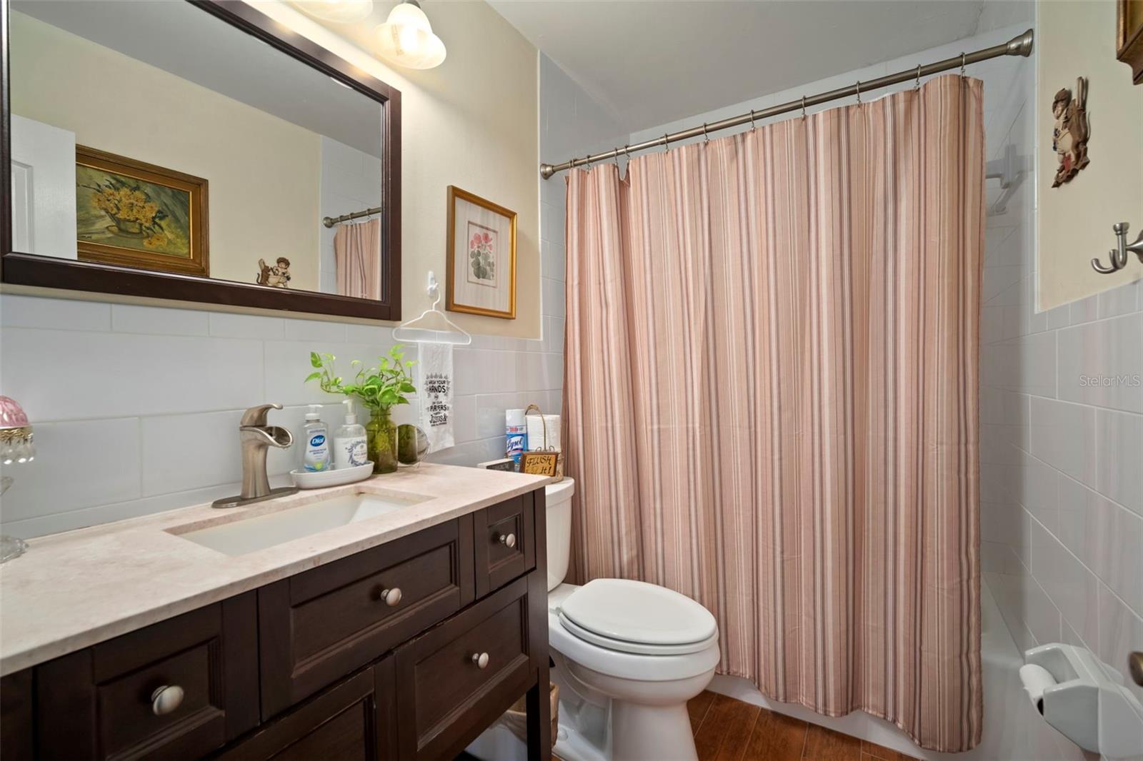 Image 21 of 38 For 501 Bryan Circle