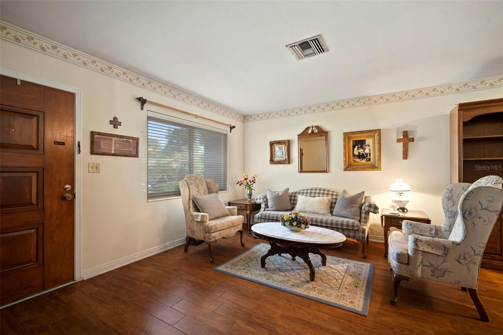 Image 4 of 38 For 501 Bryan Circle