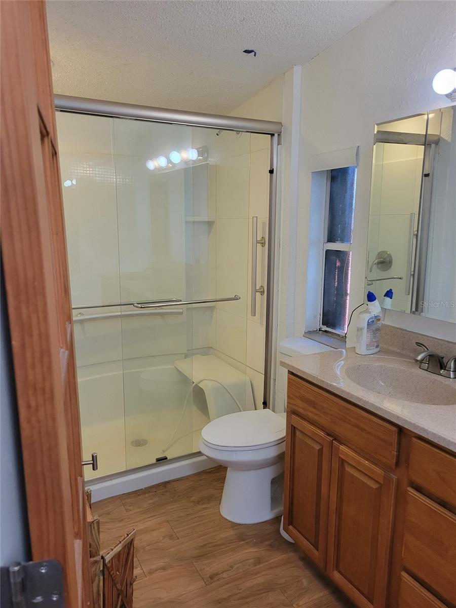 Image 12 of 17 For 16842 Diagonal Road