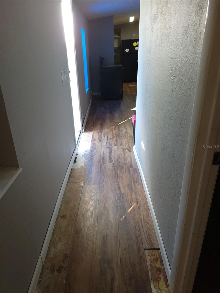 Image 16 of 17 For 16842 Diagonal Road