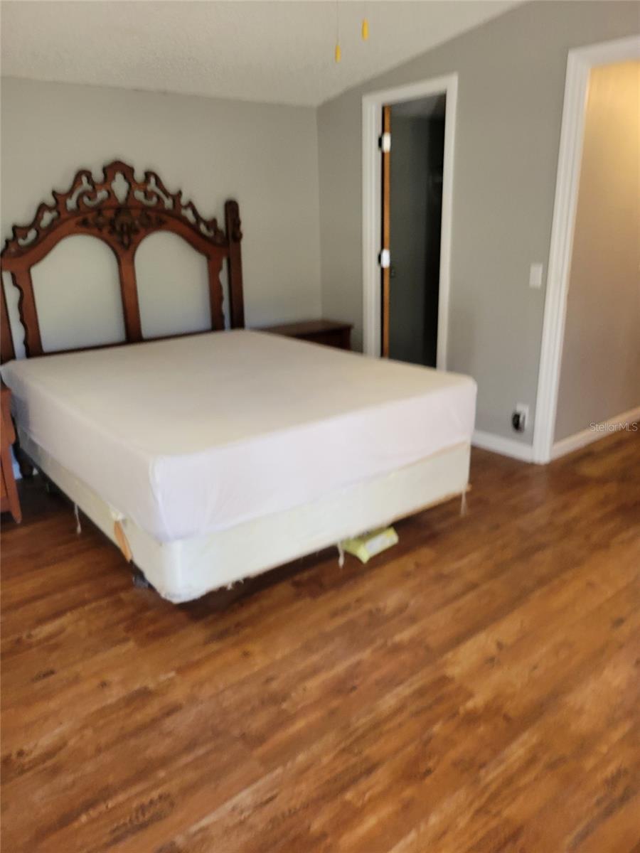 Image 8 of 17 For 16842 Diagonal Road