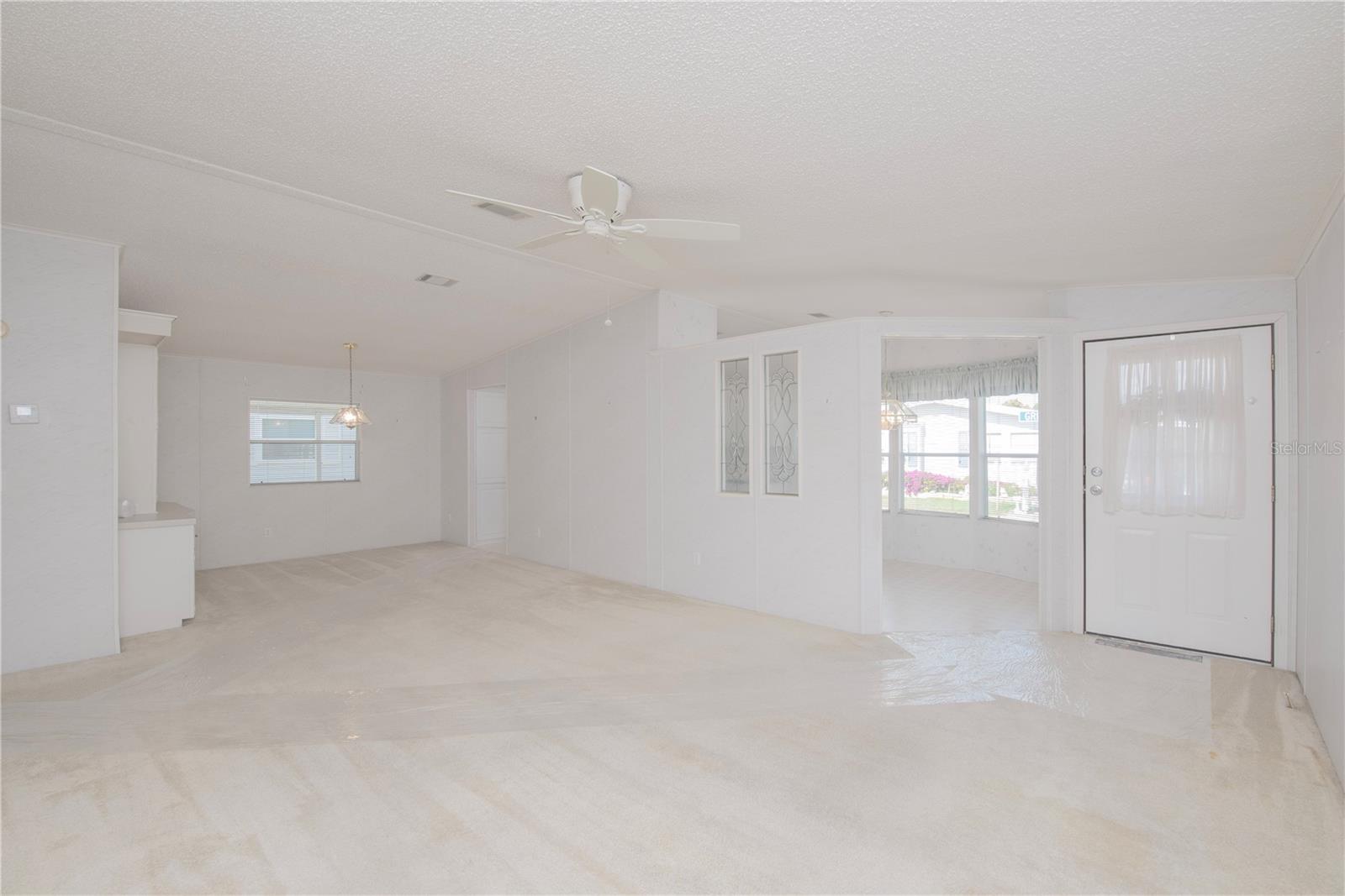 Listing photo id 1 for 1001 Starkey Road 767