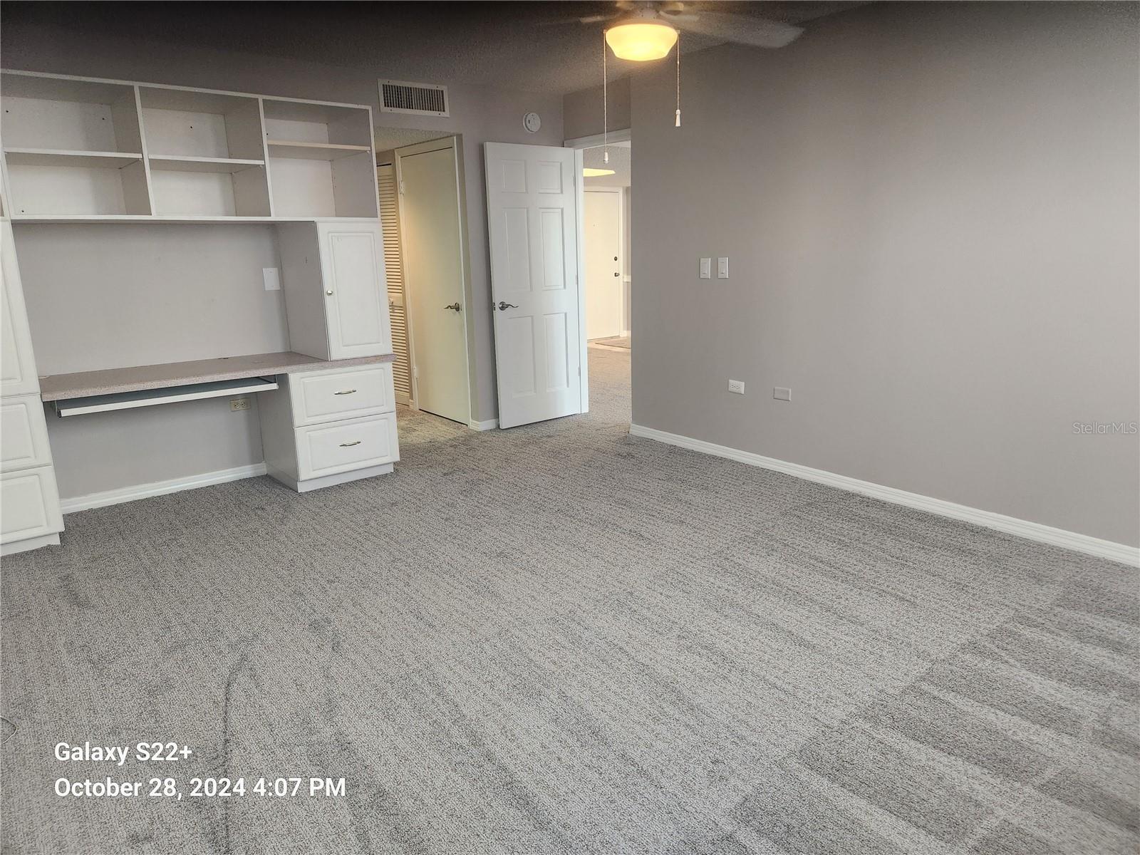 Image 13 of 17 For 450 Treasure Island Causeway 404