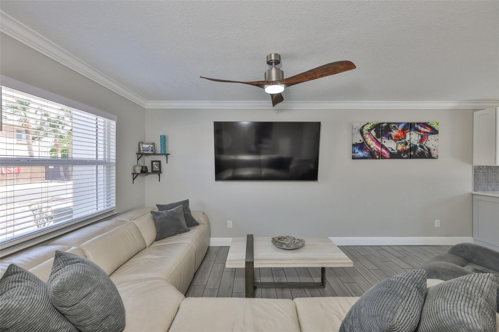 Image 14 of 41 For 2011-- Carolina Avenue