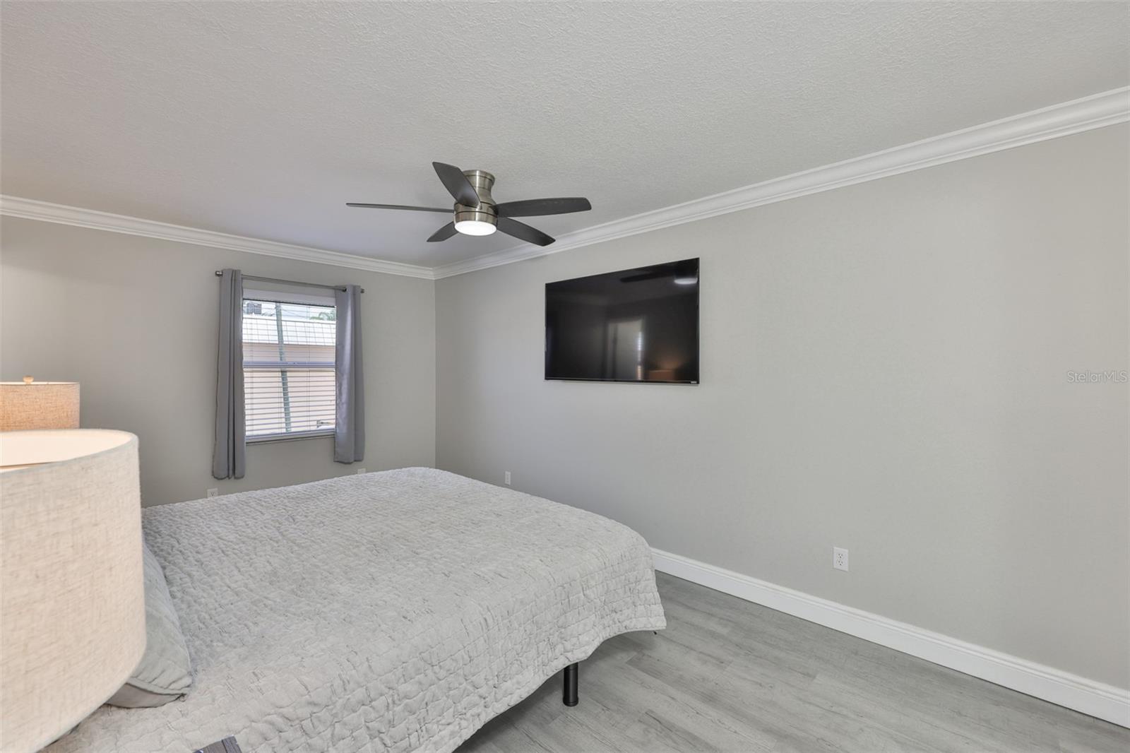 Image 23 of 41 For 2011-- Carolina Avenue