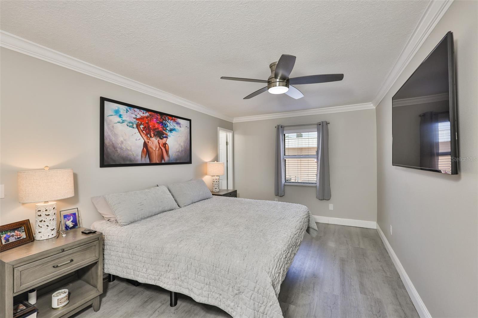 Image 24 of 41 For 2011-- Carolina Avenue